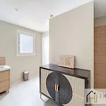 L'instant Elegant - A 100m Апартаменты
